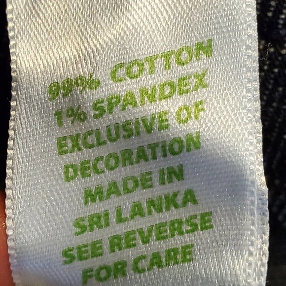 LILLY Pulitzer A-Line Denim Skirt With Button Details On The Front Size 0 - Picture 8 of 9